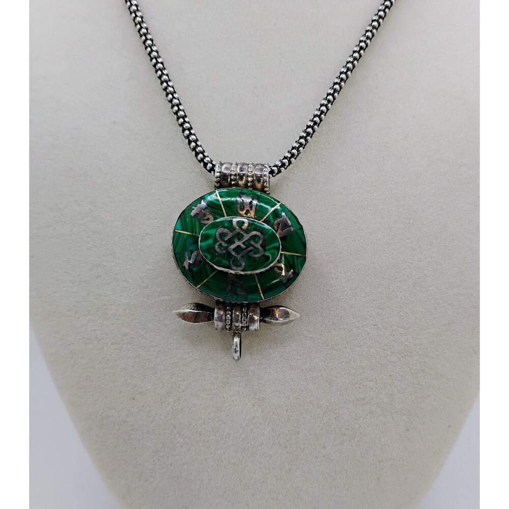 VNT Sealed Malachite Tibetan Prayer Box  Sterling Silver on 16-in Popcorn Chain